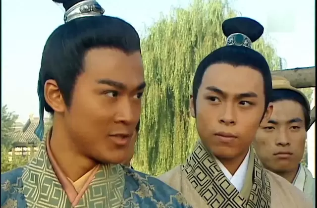 《寻秦记》项少龙蹴鞠赛战术创新与诈伤营救双线展开 _ 资讯配图