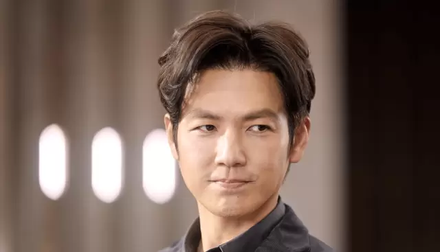 许蜜语剧中晕倒确诊双胞胎，纪封当庭表态负责引情感走向新转折 _ 现场图