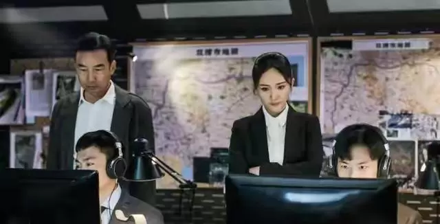 《暴风眼》以DS矿石代称稀土展开反谍叙事 _ 现场图