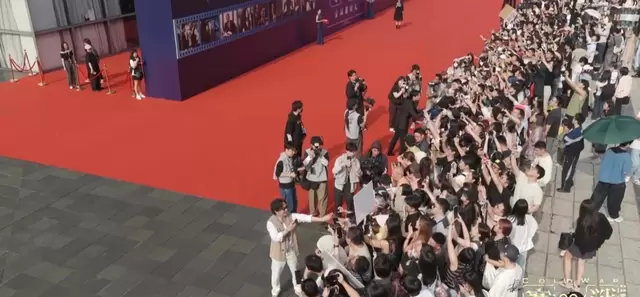 《寒战1994》深圳首映礼周润发梁家辉郭富城吴彦祖同台 _ 现场图