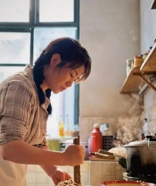 马丽凭《水饺皇后》获第33届大学生电影节最受大学生欢迎女演员 _ 相关图片