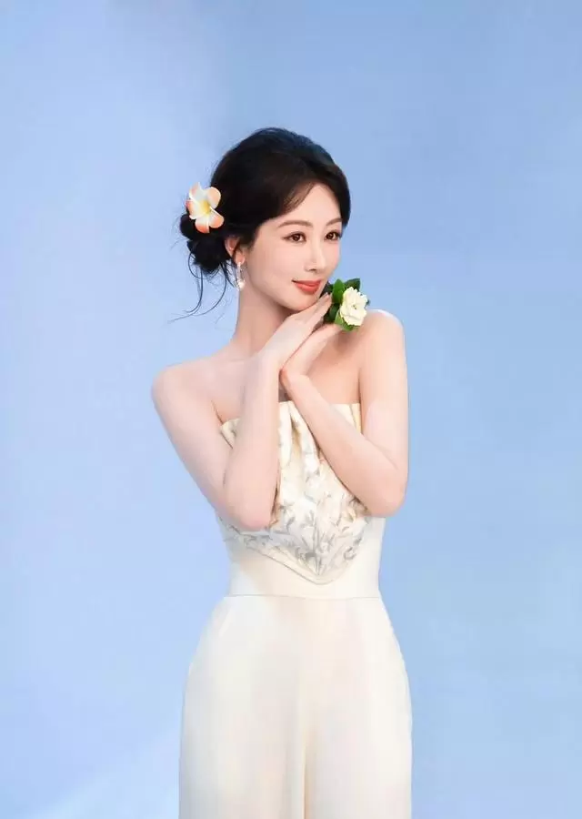杨紫5部待播剧入选央视2026片单，《家业》《玉兰花开君再来》等题材覆盖古装民国现实 _ 相关图片